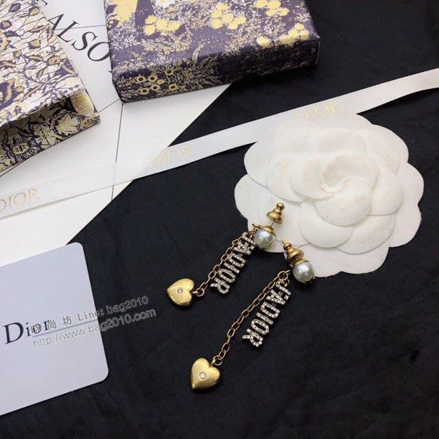 Dior飾品 迪奧經典熱銷款愛心字母耳釘耳環  zgd1365